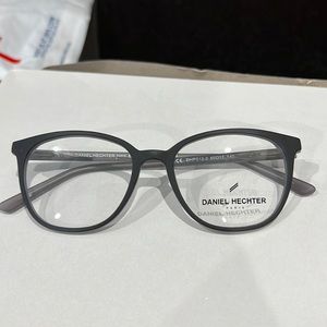 Brand new Authentic Daniel Hechter Eyeglasses Case & Wipe included